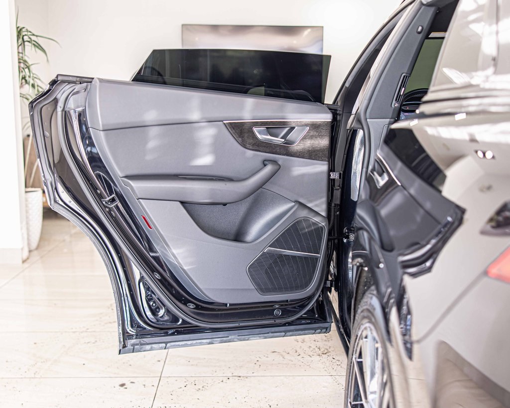 2021 AUDI Q8 - Image 35