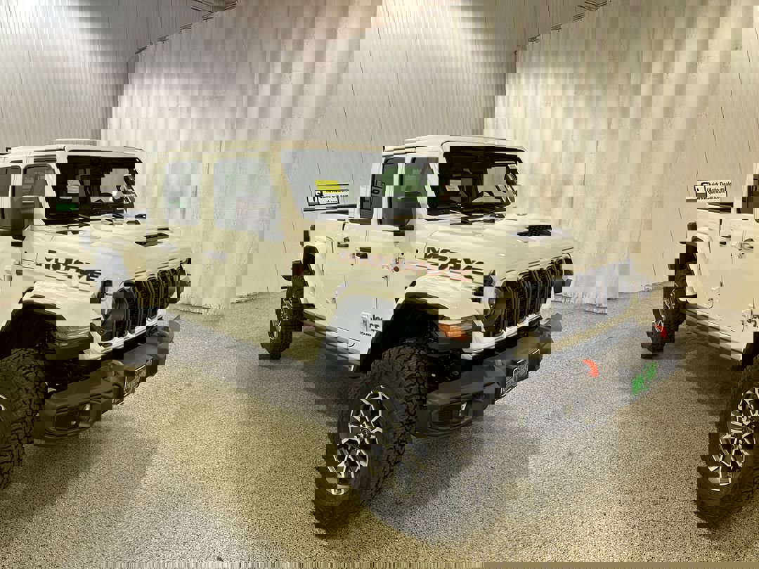 2025 Jeep Gladiator Mojave's photo