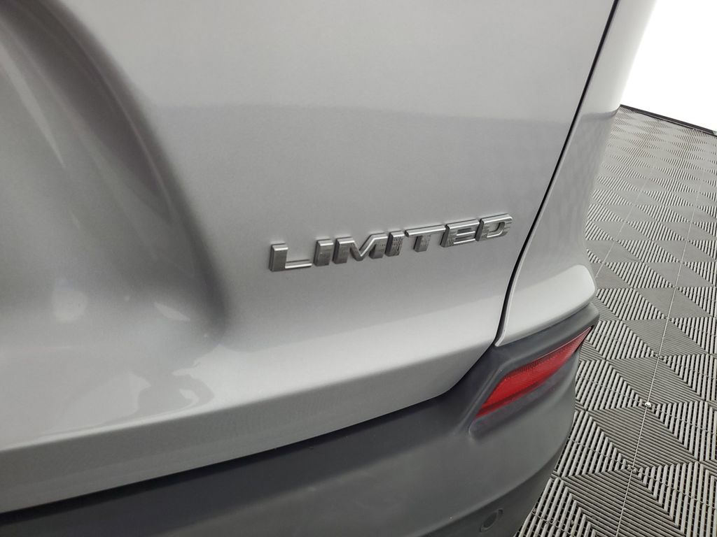 2020 Jeep Cherokee Limited photo 29