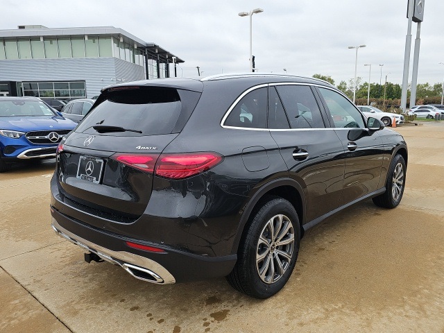 2026 Mercedes Benz GLC 300 4MATIC photo 3