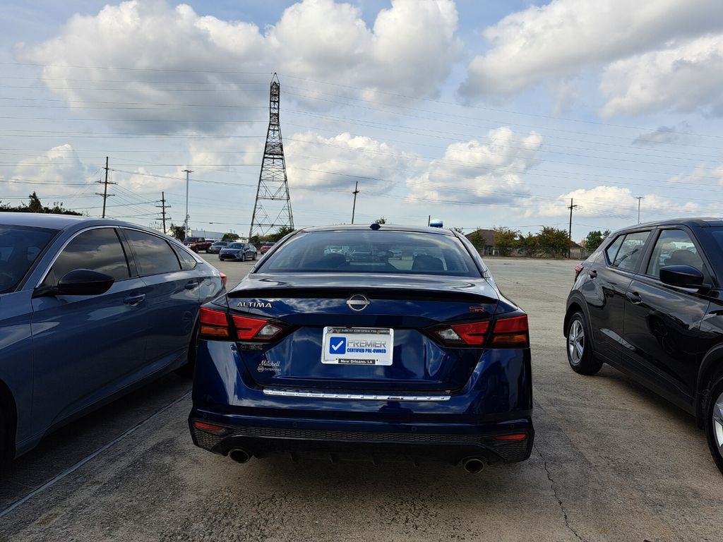 2023 Nissan Altima 2.5 SR photo 4