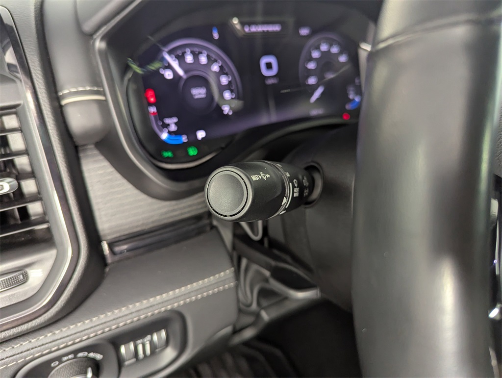 2023 Ram 1500 Limited Night Edition photo 18