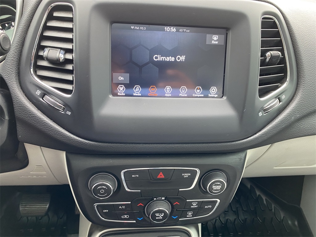 2021 Jeep Compass Latitude photo 15