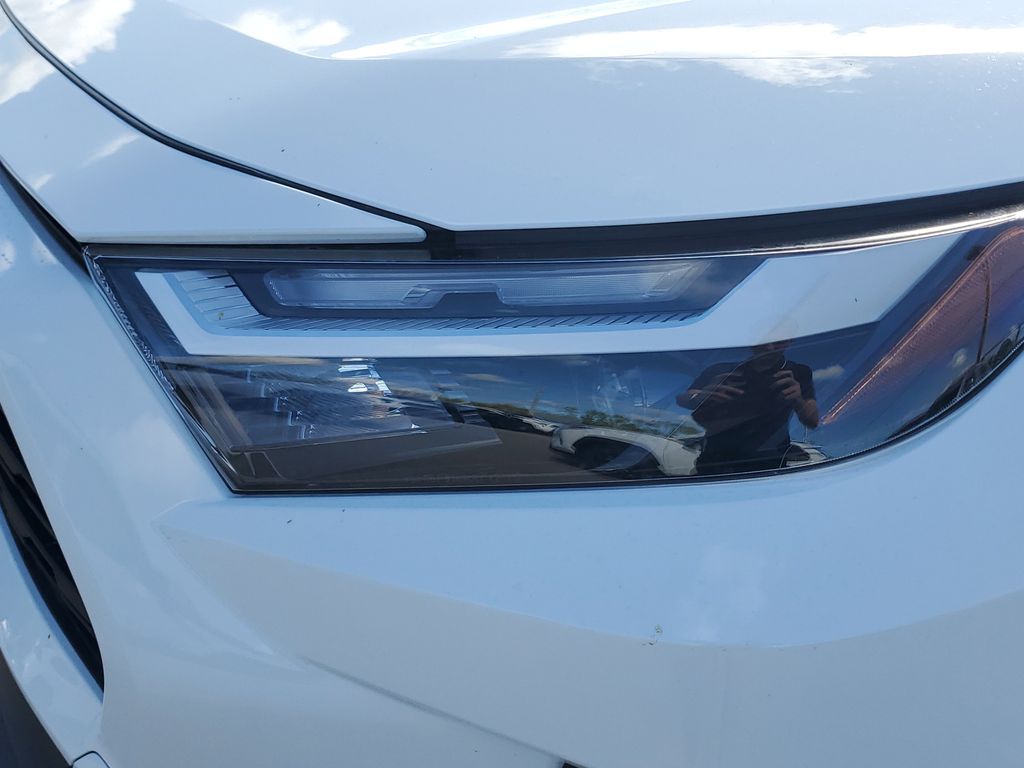 2025 Toyota RAV4 Hybrid LE photo 10