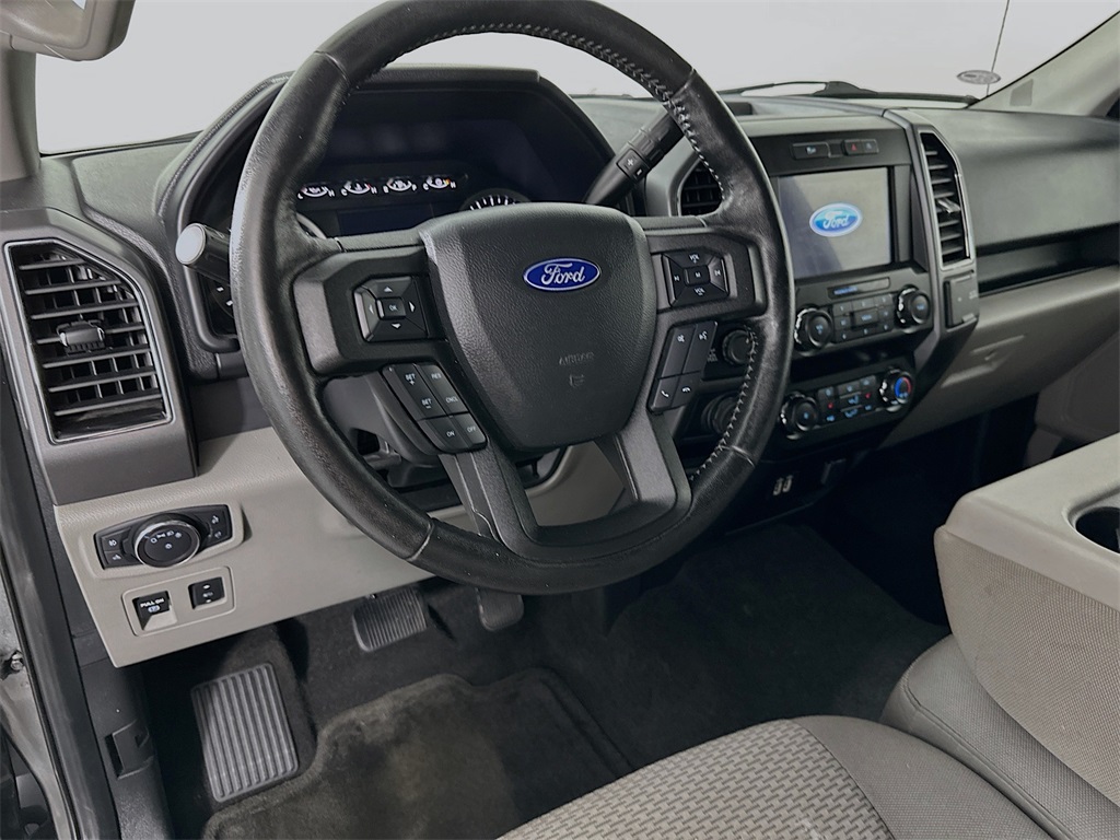 2019 Ford F-150 XLT photo 9
