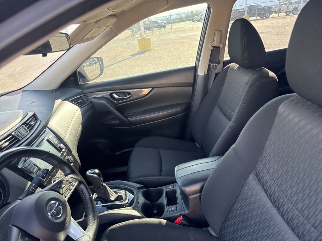 2020 Nissan Rogue S photo 8