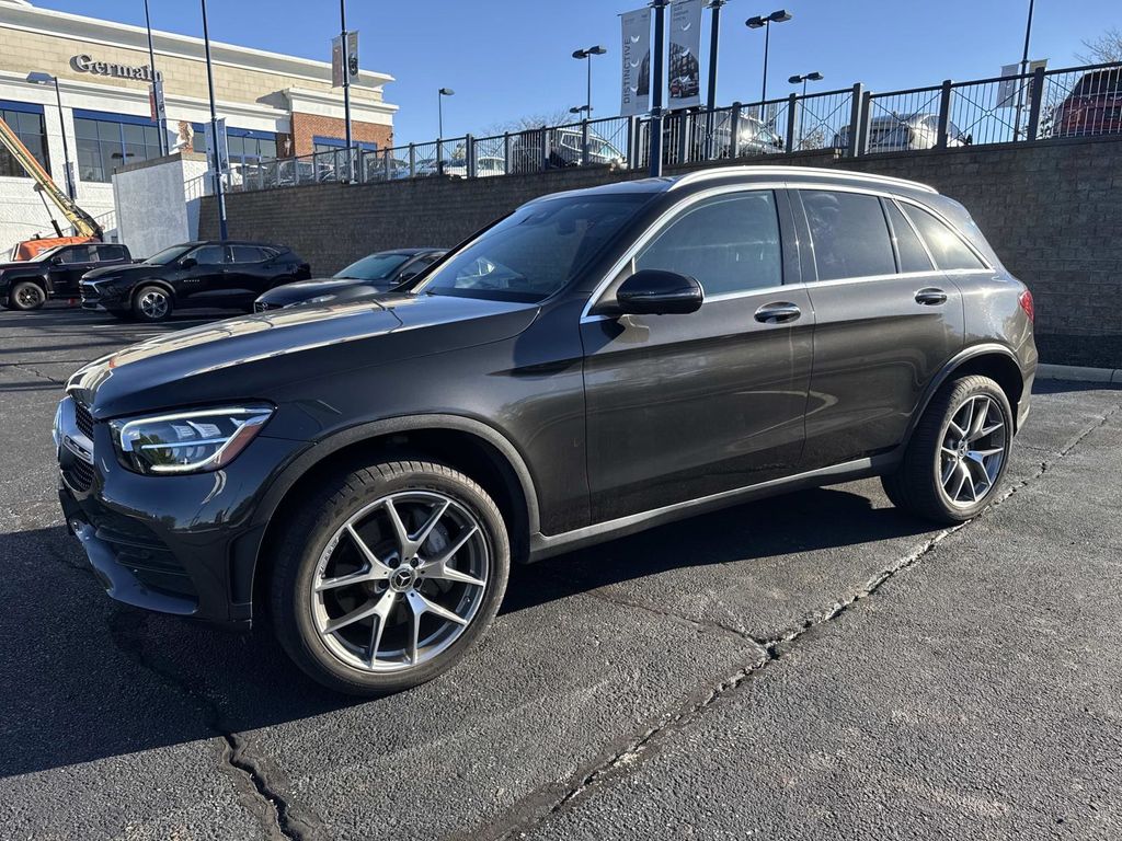 2022 Mercedes Benz GLC 300 4MATIC photo 2