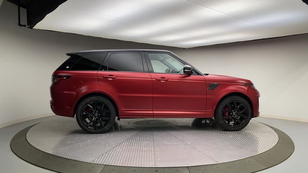 2022 Land Rover Range Rover Sport SVR photo 9