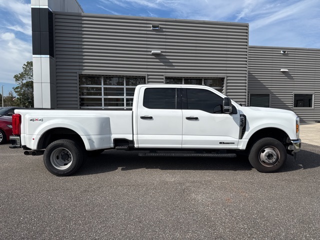 2024 Ford F-350 XLT photo 2