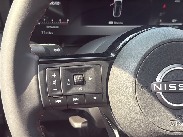 2026 Nissan Kicks SR photo 21