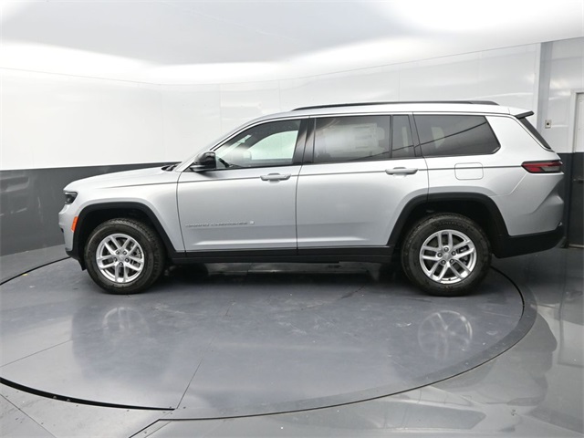 2025 Jeep Grand Cherokee Laredo X photo 4