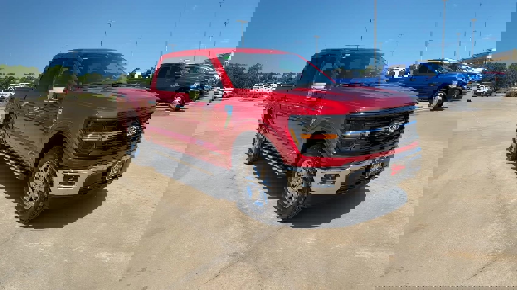 2024 Ford F-150 XLT photo 2