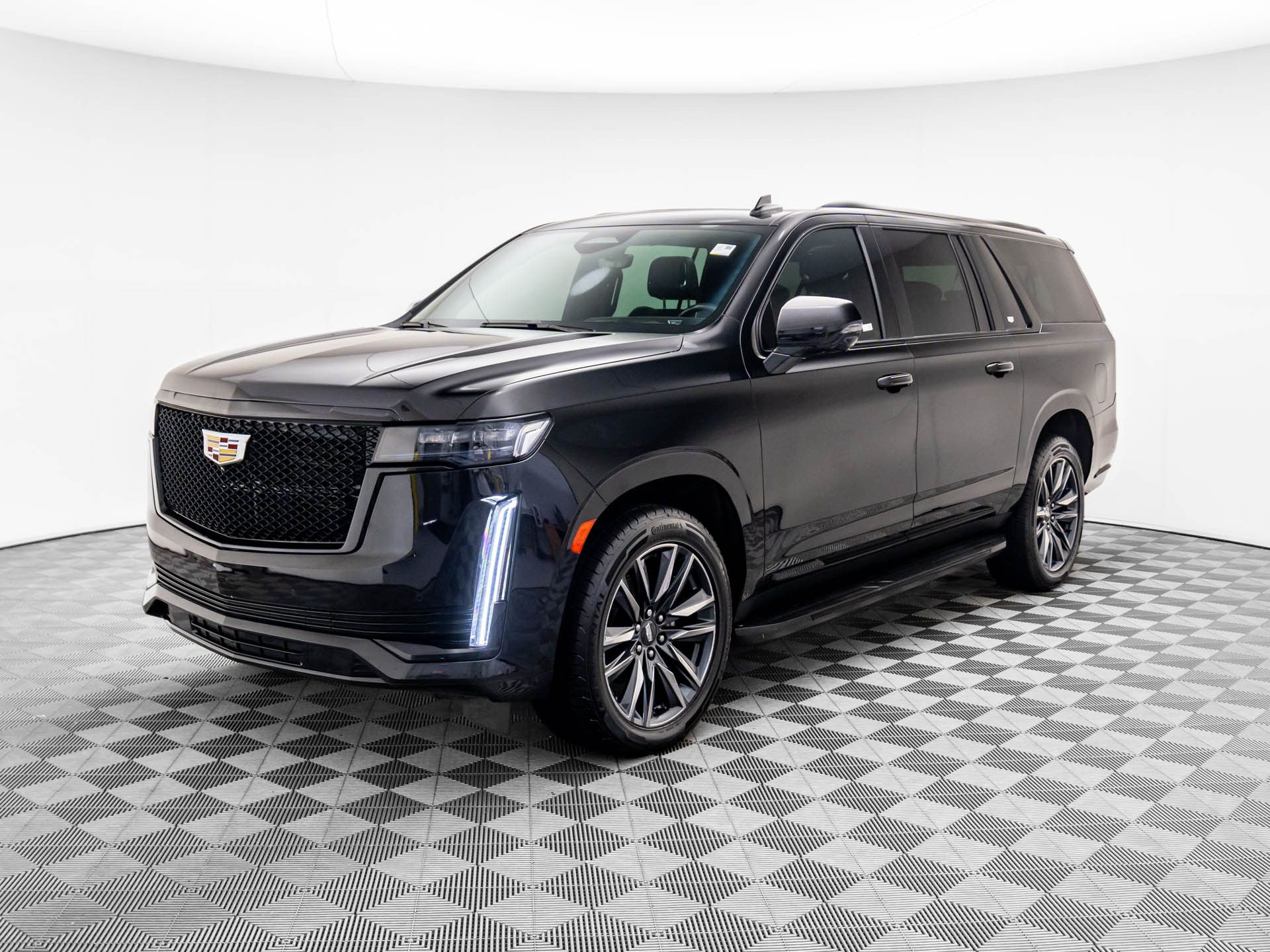 2023 Cadillac Escalade ESV Sport photo 3