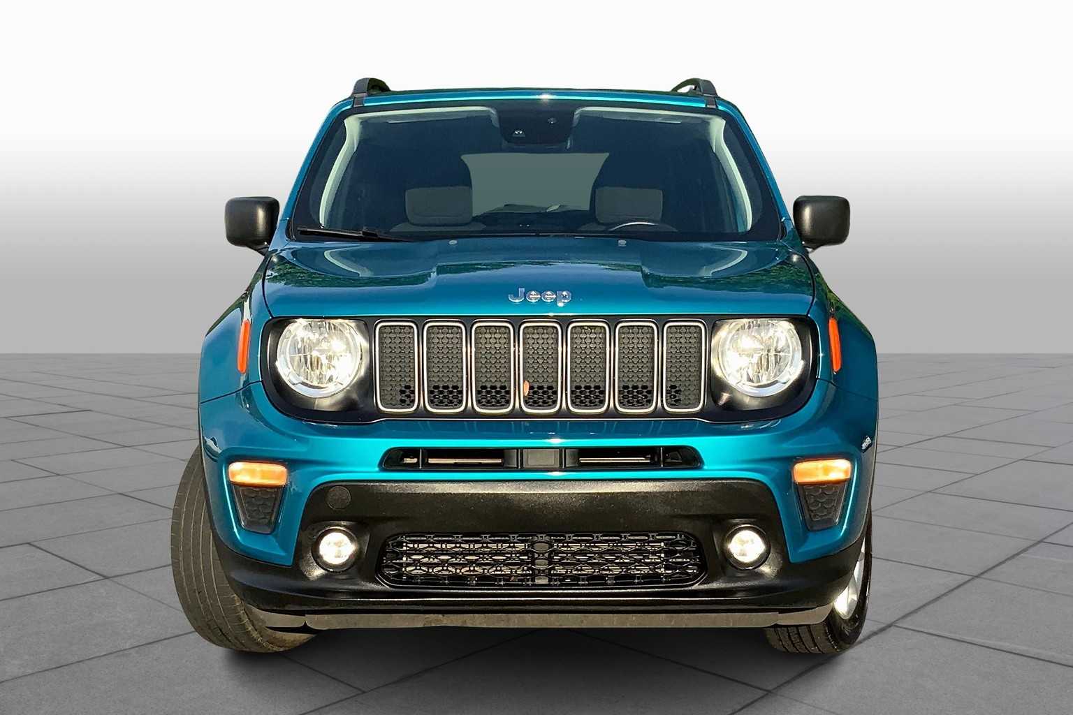 Image 2 of Pre-Owned 2022 Jeep Renegade Latitude