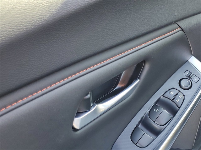 2025 Nissan Sentra SR photo 5