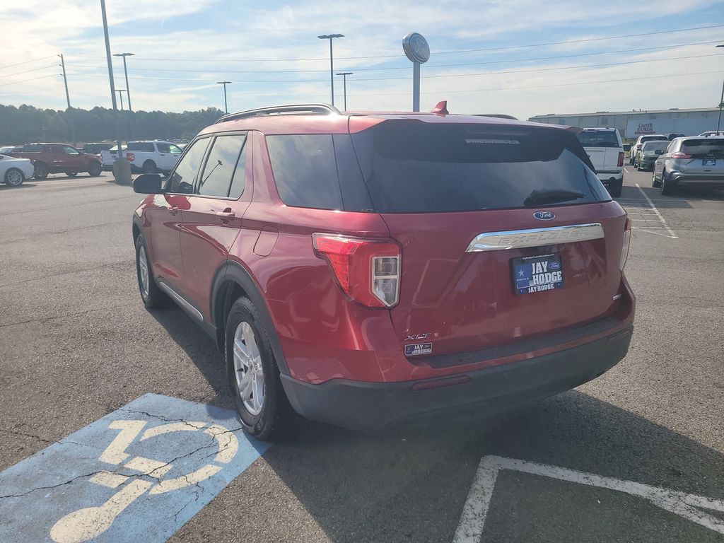 2020 Ford Explorer XLT photo 2
