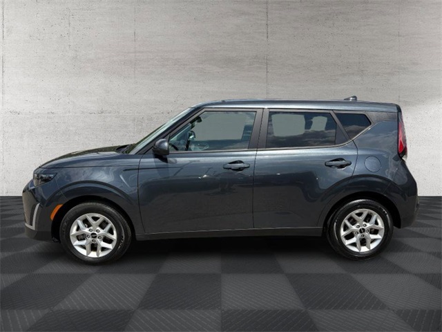 2024 Kia Soul LX photo 4
