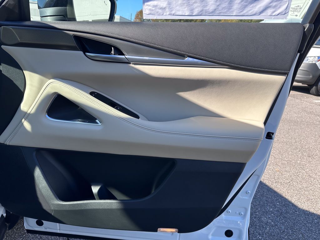 2025 Infiniti QX60 Luxe photo 32