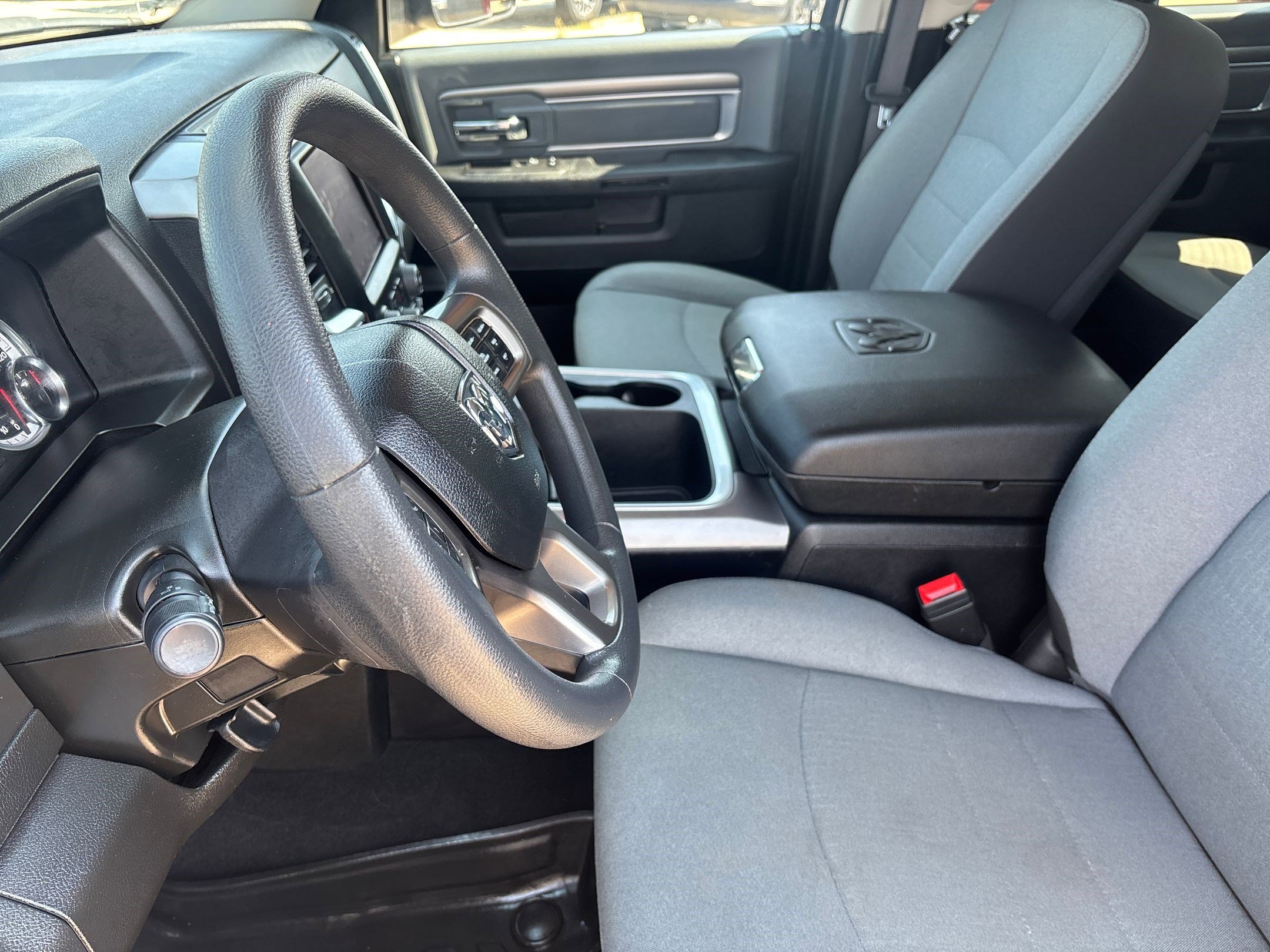 2023 Ram 1500 Classic SLT photo 14