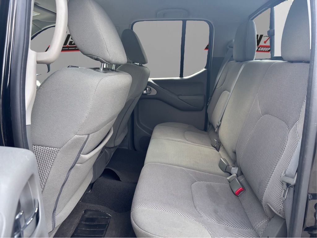 2018 Nissan Frontier SV photo 15