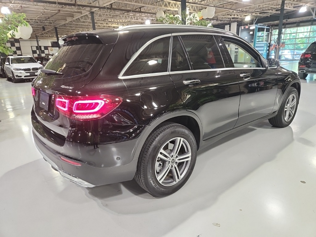 2022 Mercedes Benz GLC 300 4MATIC photo 4