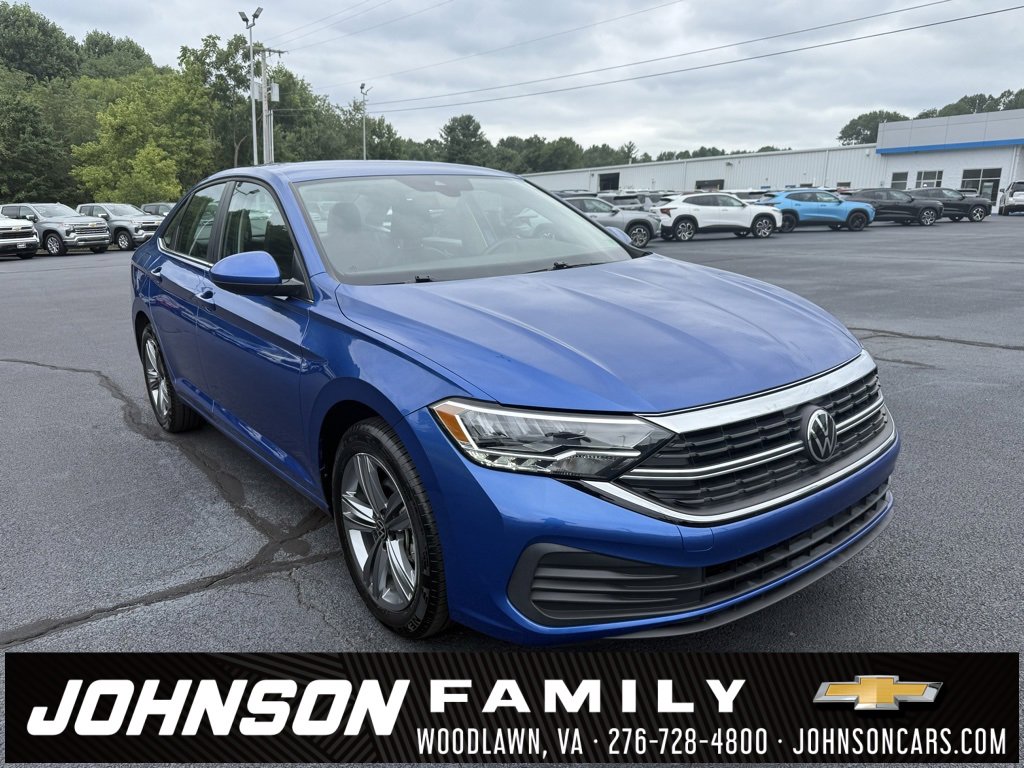 2024 Volkswagen Jetta SE's photo