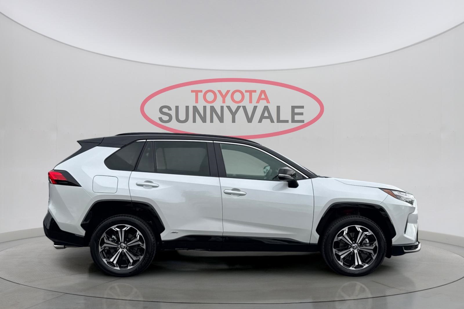 2025 Toyota RAV4 Hybrid XSE photo 8