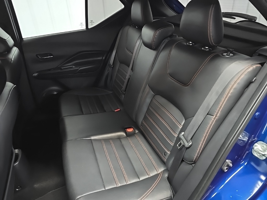 2019 Nissan Kicks SR photo 29