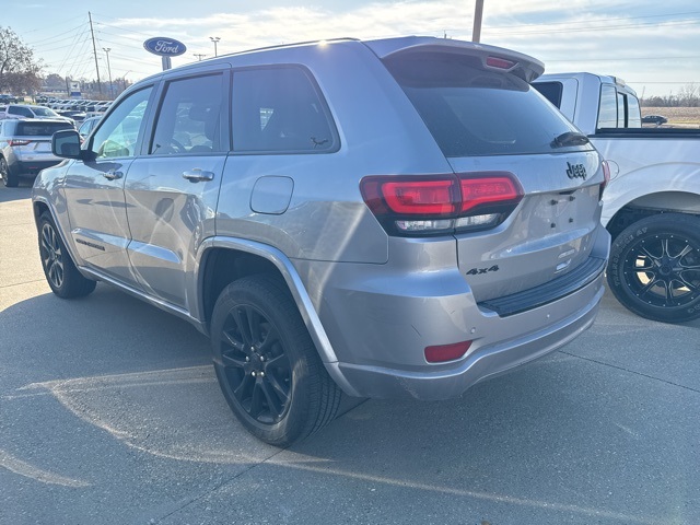 2018 Jeep Grand Cherokee Altitude photo 2