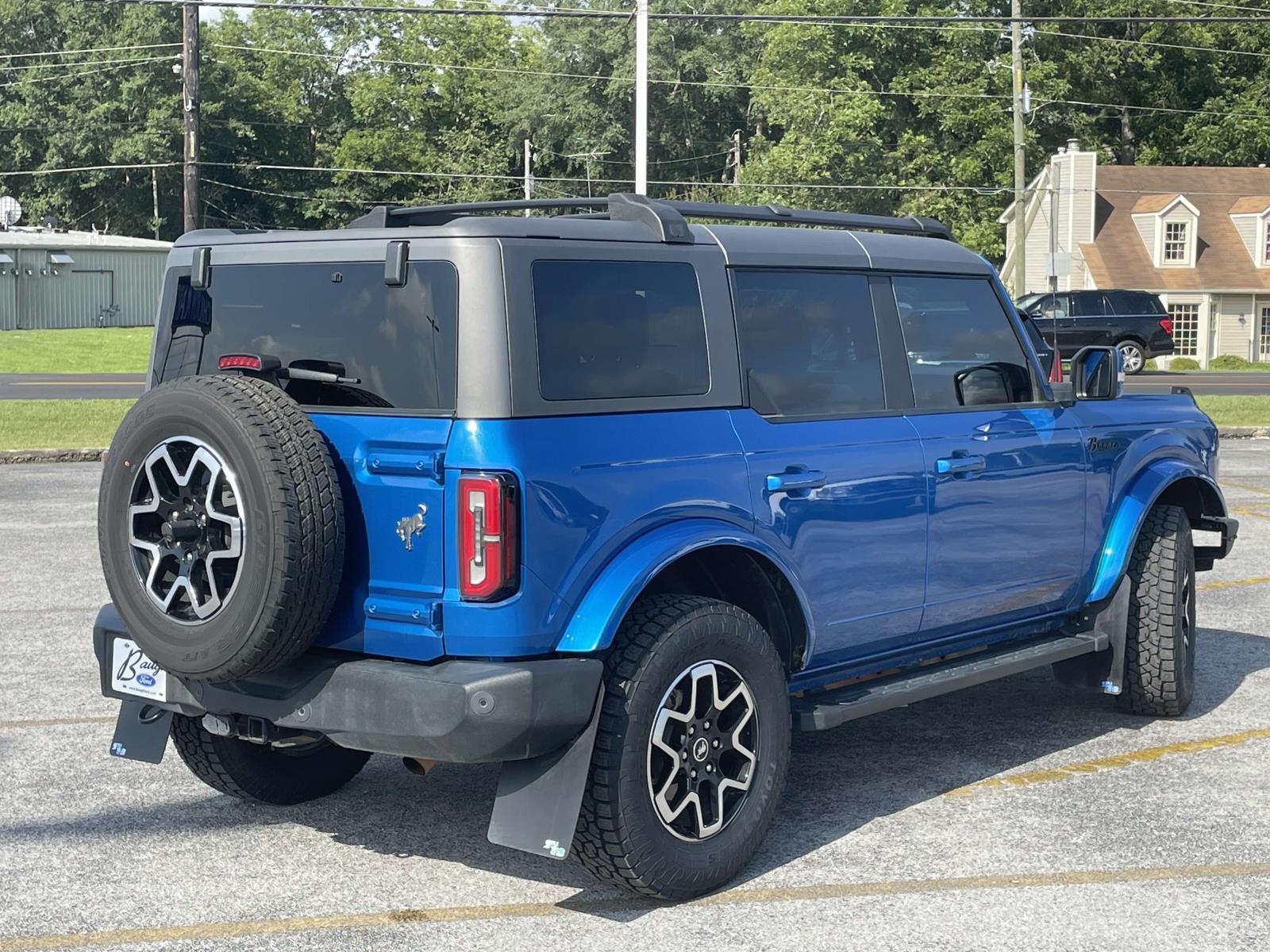 2022 Ford Bronco Base photo 3