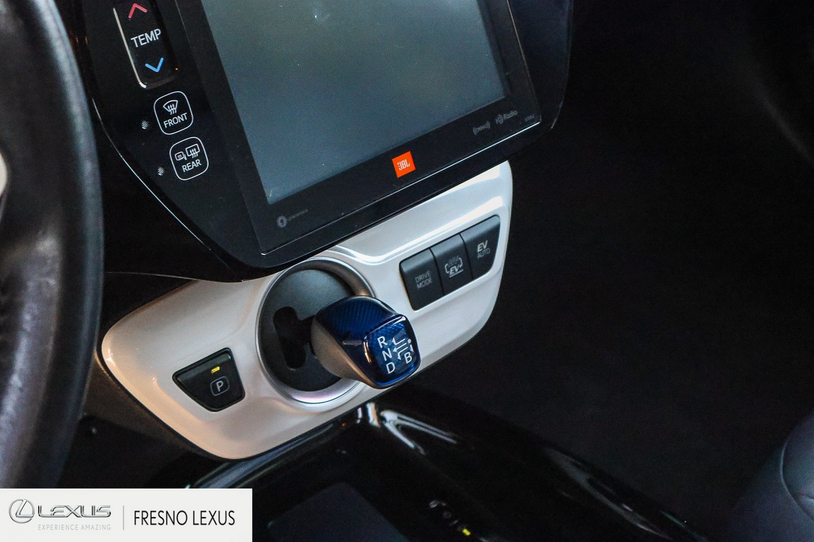 2018 Toyota Prius Prime Advanced photo 18