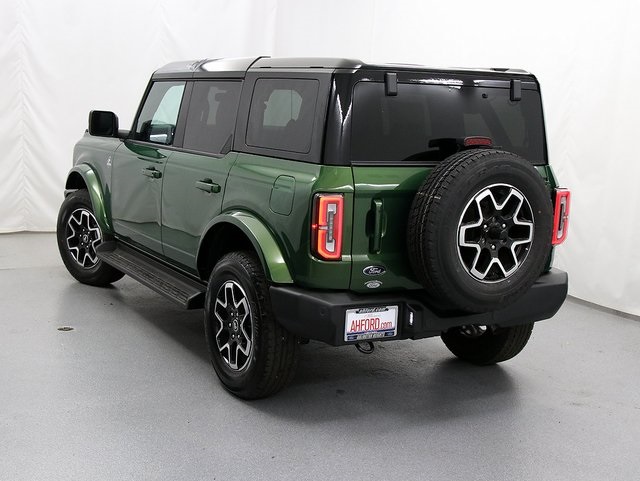 2025 Ford Bronco Outer Banks photo 8