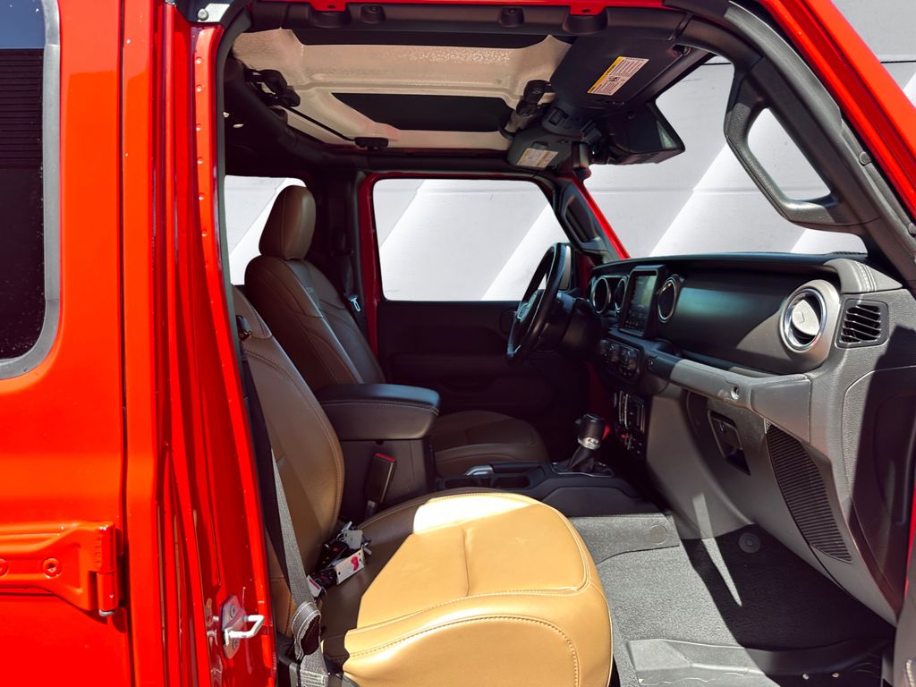 2021 Jeep Gladiator Rubicon photo 13