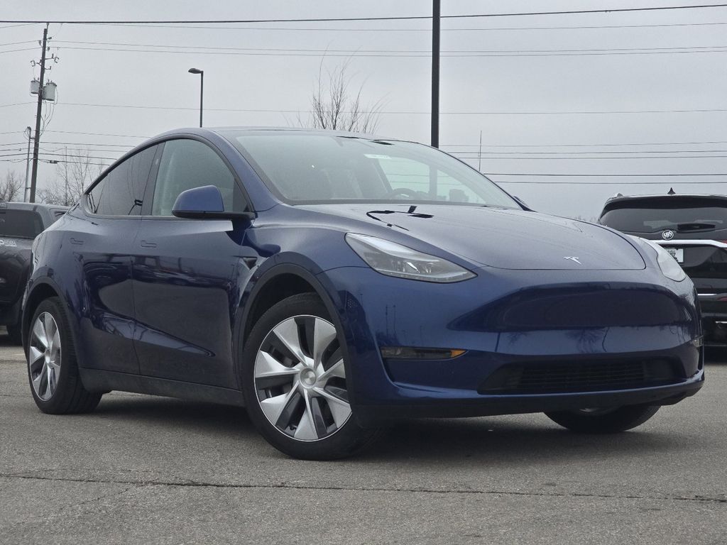 Used 2024 Tesla Model Y Long Range with VIN 7SAYGDEEXRA267235 for sale in Columbus, OH