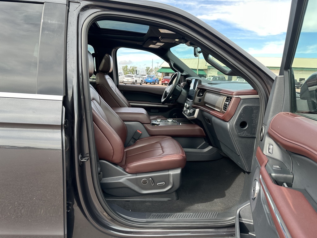 2024 Ford Expedition MAX Limited photo 28