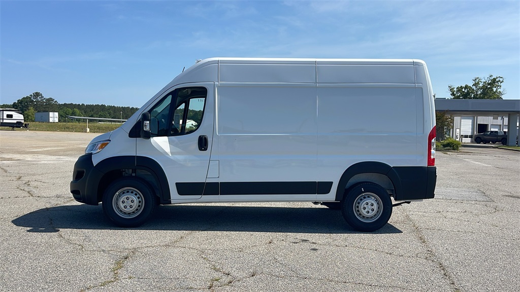 2025 Ram ProMaster 2500 photo 3
