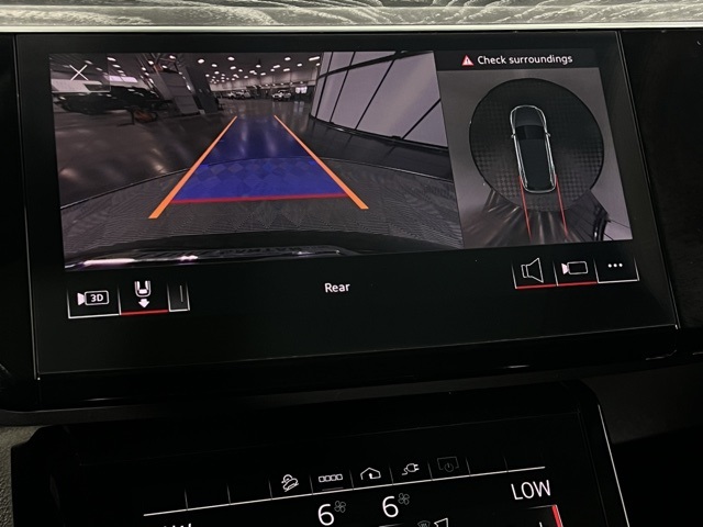 2023 Audi e-tron Premium Plus photo 17