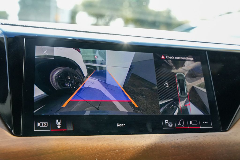 2022 Audi RS e-tron GT Base photo 23
