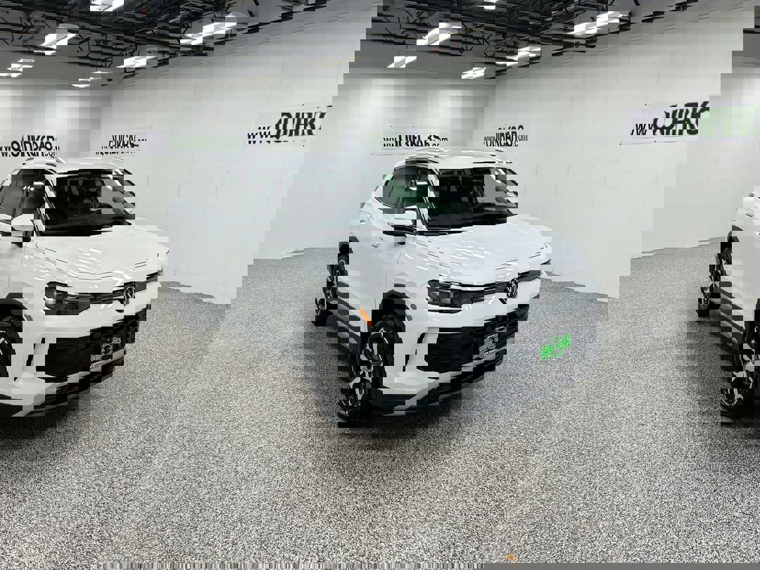 2026 Volkswagen Tiguan SE's photo