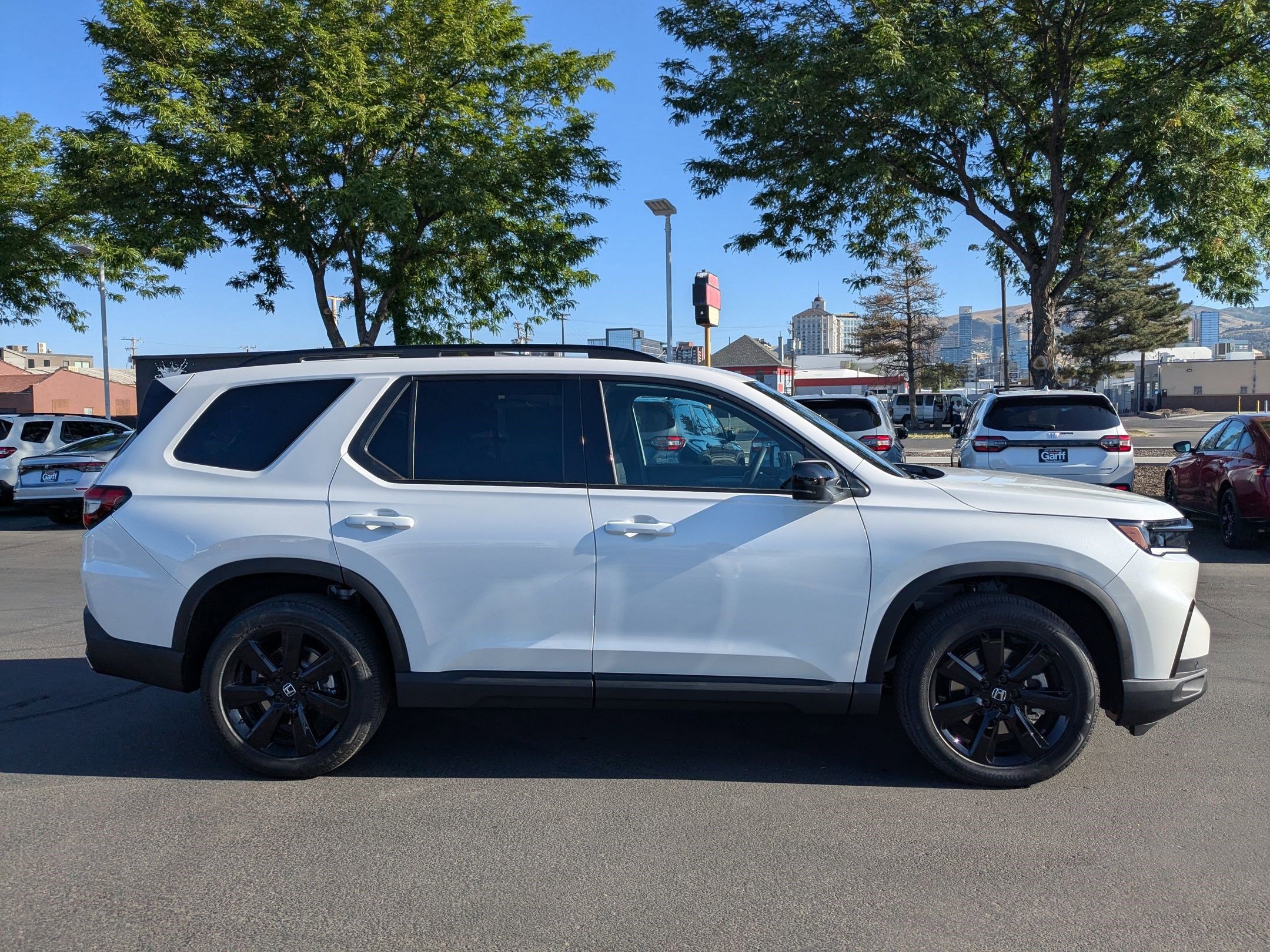 2025 Honda Pilot Black Edition photo 2
