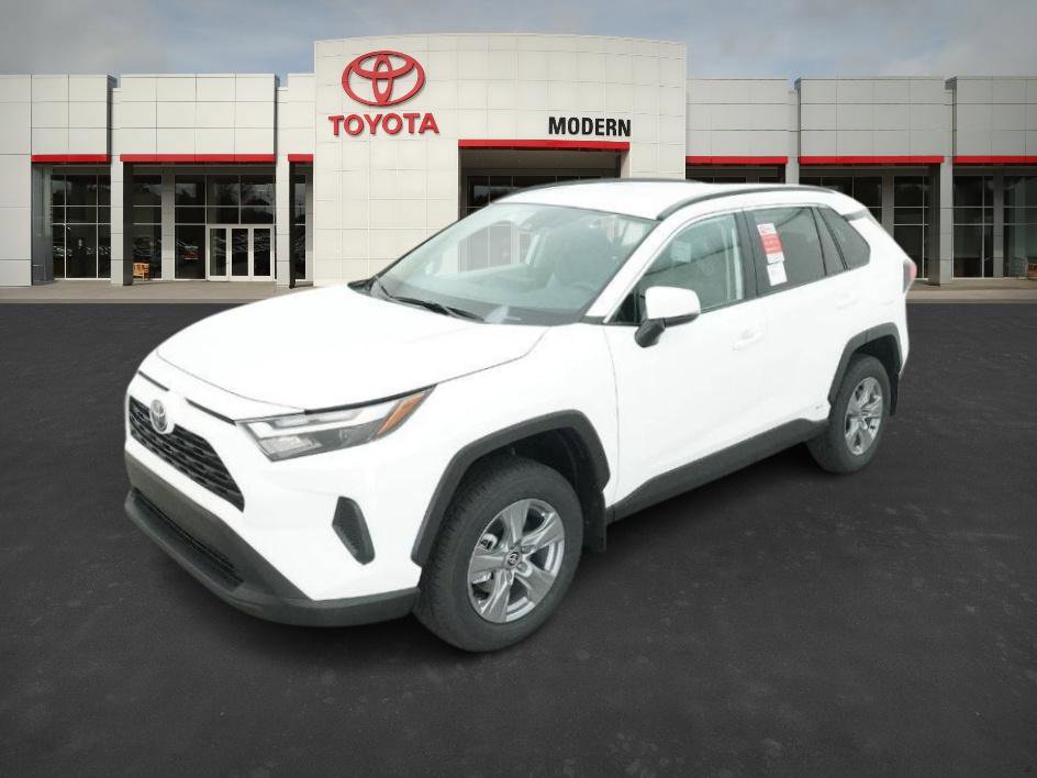 2025 Toyota RAV4 XLE's photo