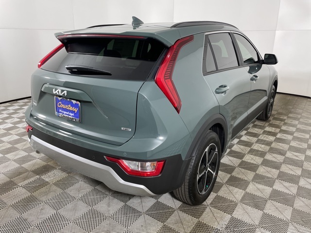2025 Kia Niro EX photo 7