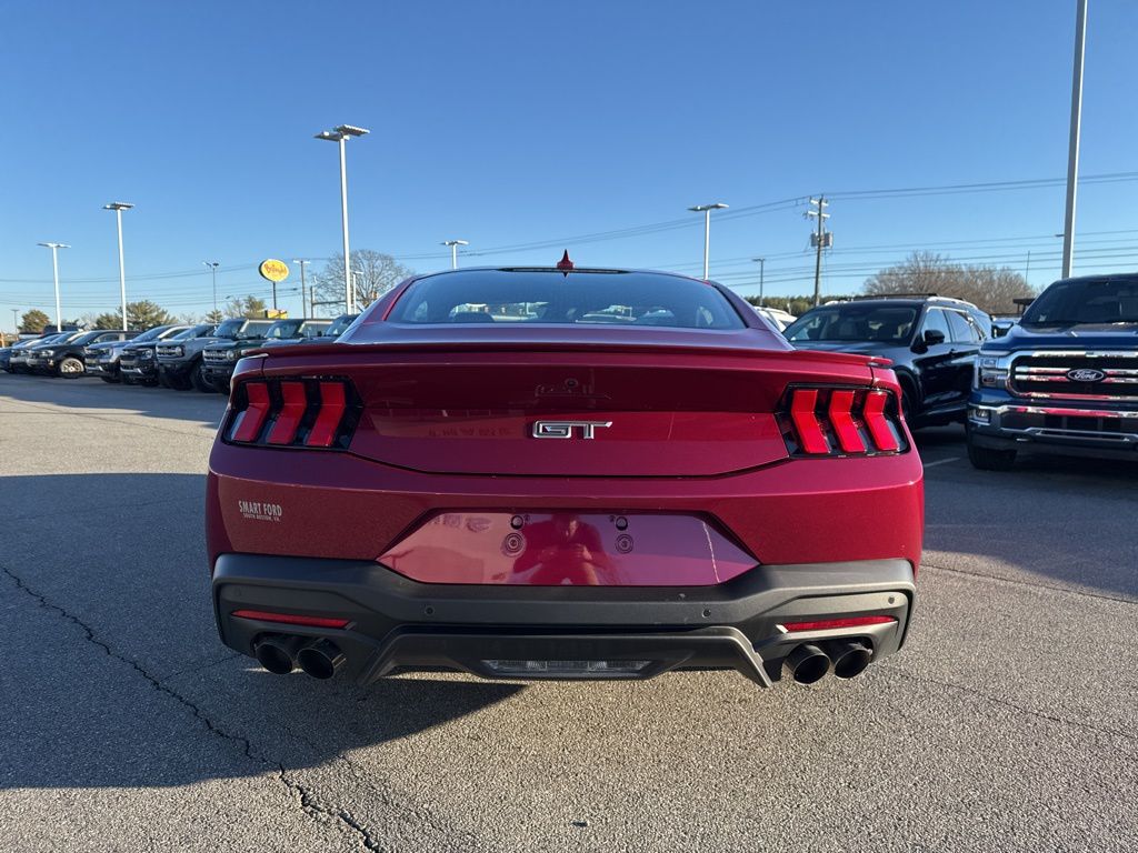 2025 Ford Mustang GT Premium photo 4