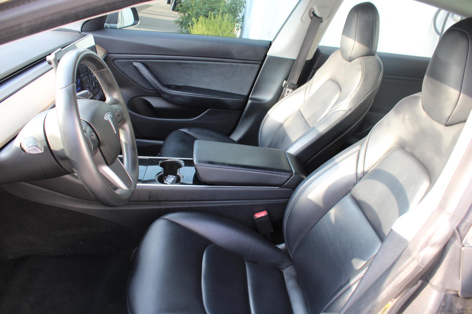 2018 Tesla Model 3 Long Range photo 4