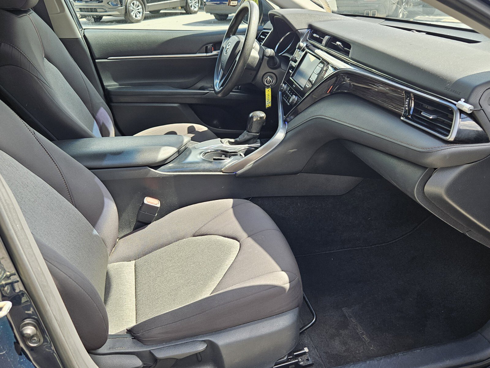 2020 Toyota Camry LE photo 11