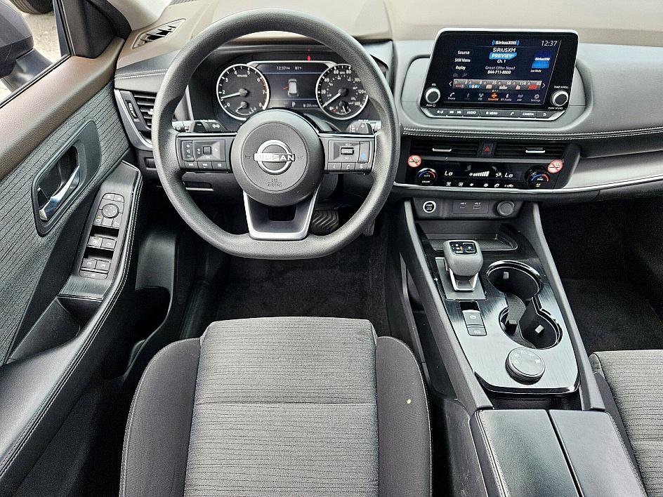 2023 Nissan Rogue SV photo 9