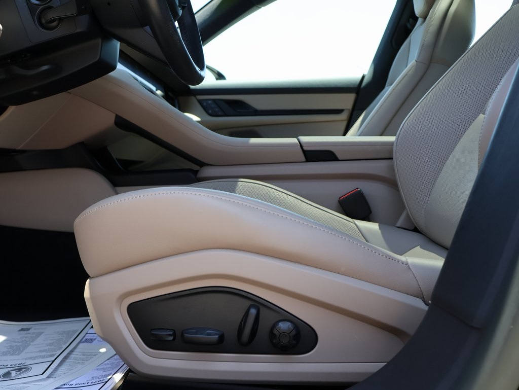 2023 Porsche Taycan 4S photo 35