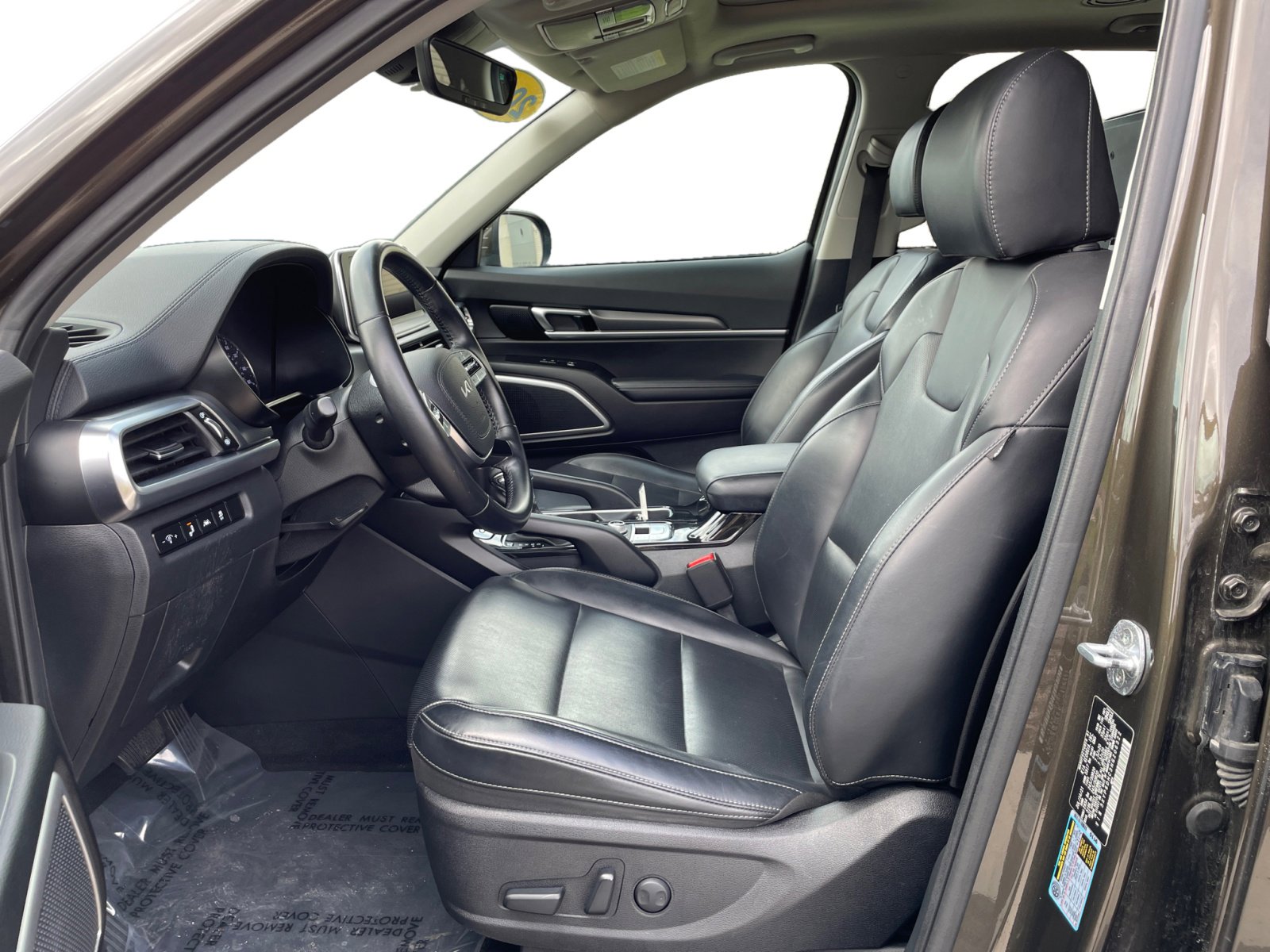 Used 2022 Kia Telluride S with VIN 5XYP6DHC3NG206322 for sale in Kansas City