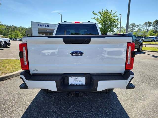 2025 Ford F-350 XL photo 4