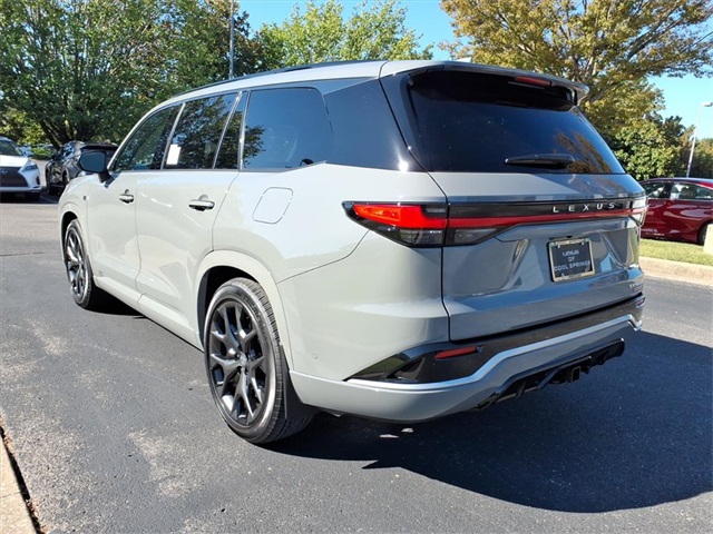 2026 Lexus TX 500h F SPORT Performance Premium photo 3